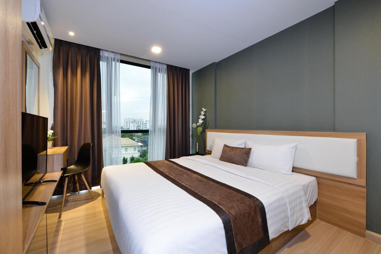 Khách sạn hẻo lánh Ramada By Wyndham Ekamai Residences