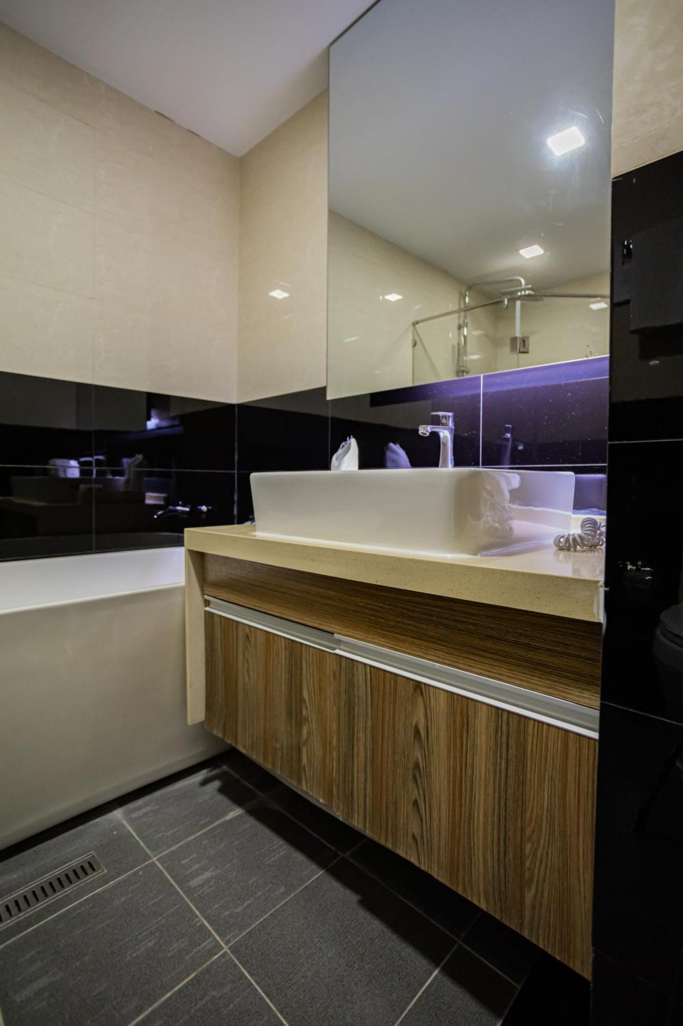 Ramada By Wyndham Ekamai Residences Khách sạn hẻo lánh