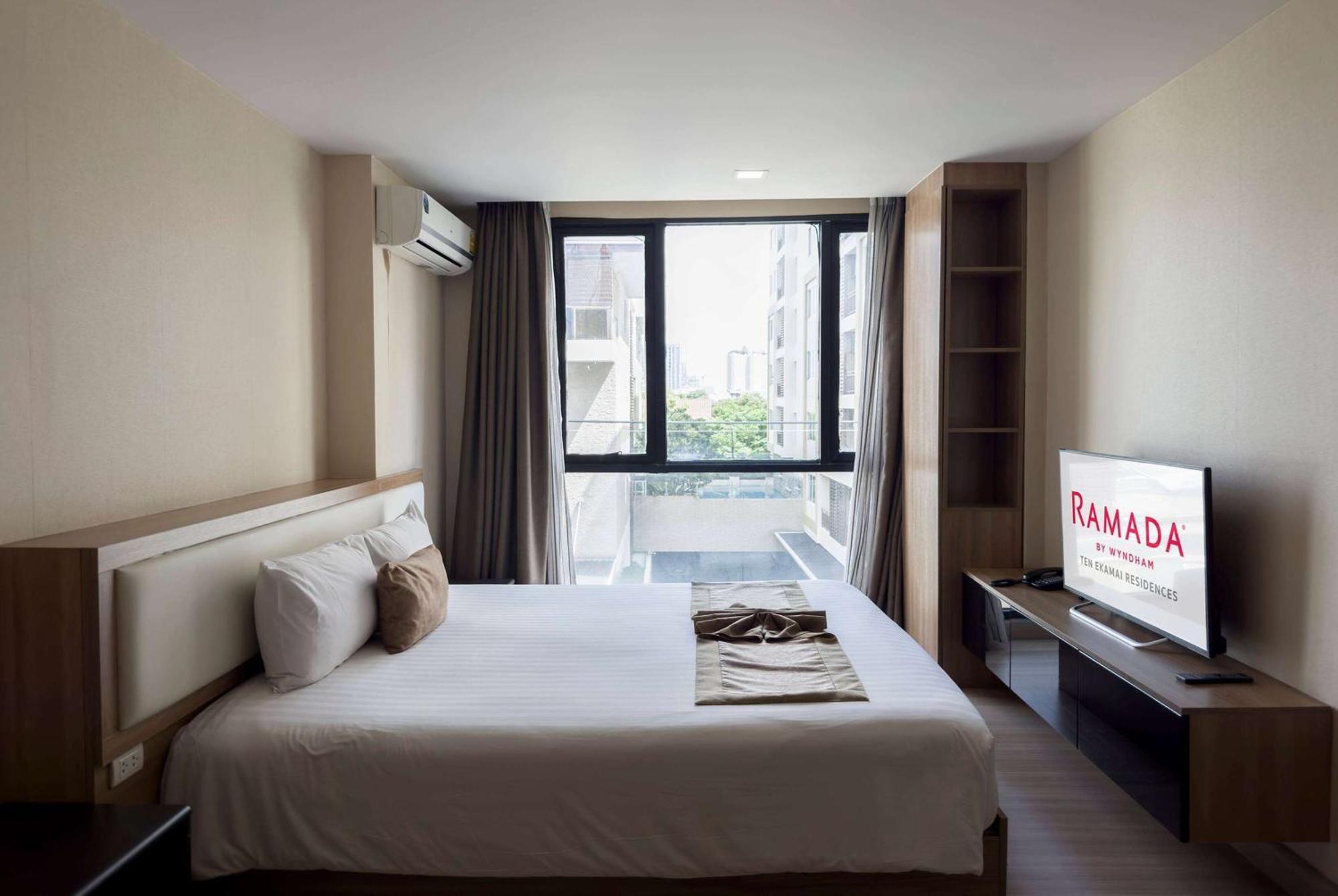 Ramada By Wyndham Ekamai Residences Khách sạn hẻo lánh Bangkok